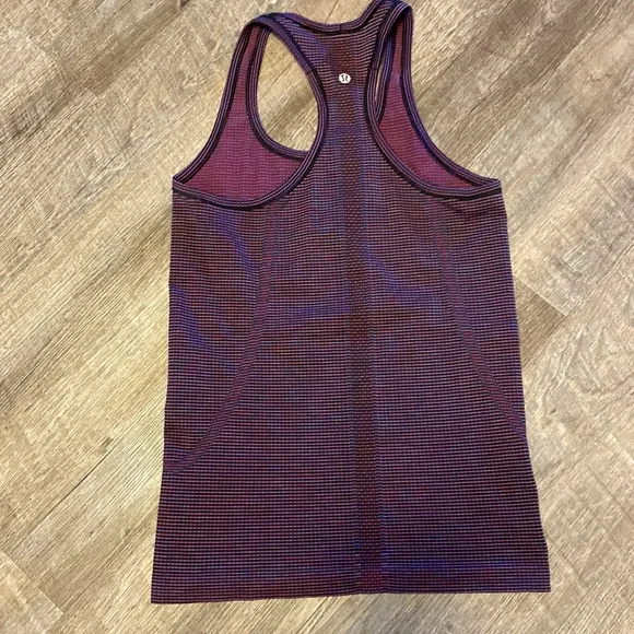 Lululemon swiftly tech racerback EUC - Picture 3 of 6